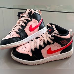 NIKE AIR JORDAN! Pink and Black. Great Condition. Size 1Y
